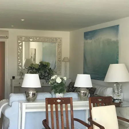 Parque Montecarlo Luxury Apartment
